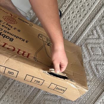 Kargom Caddeye Bırakıldı, Güvenliğe Teslim Edilmedi!