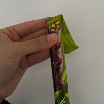 Aldığım Çikolatanın Ambalajı Yanıltıcı Çıktı Ve İçi Küflenmişti