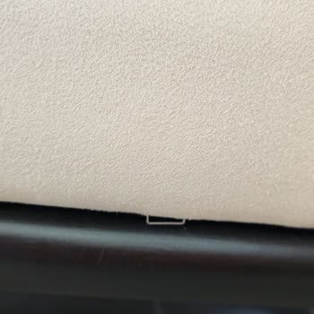 Enza Koltuk Ve Masa Kusurlu Teslim Edildi Müşteri Hizmetleri Çözüm Sunmuyor