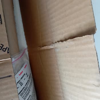 Duvar Kağıdı Siparişimde Patlayan Yapıştırıcı Ve Umursamaz Firma Cevabı