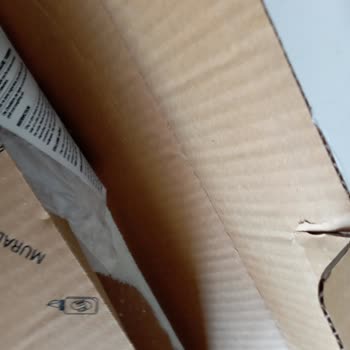 Duvar Kağıdı Siparişimde Patlayan Yapıştırıcı Ve Umursamaz Firma Cevabı