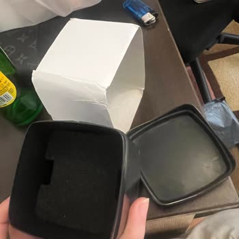 Kapıda Ödeme İle Aldığım Saat Yerine Boş Kutu Gönderildi Satıcıya Ulaşamıyorum