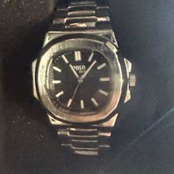 @saatmiras Aldığım Saat Görseldekiyle Hiç Uyuşmuyor Ve Satıcı İlgilenmiyor!