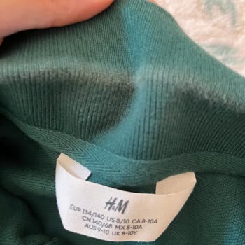 HMden Alınan Tişörtte Kısa Sürede Yaka Solması Ve Yetersiz Çözüm