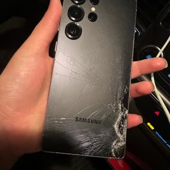 Samsung S25 Ultra Arka Kapak Ve Batarya Sorunu İle Servis Mağduriyeti