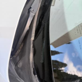 BMW 3 Serisi Ön Cam Fitilinde Erken Yıpranma Sorunu!