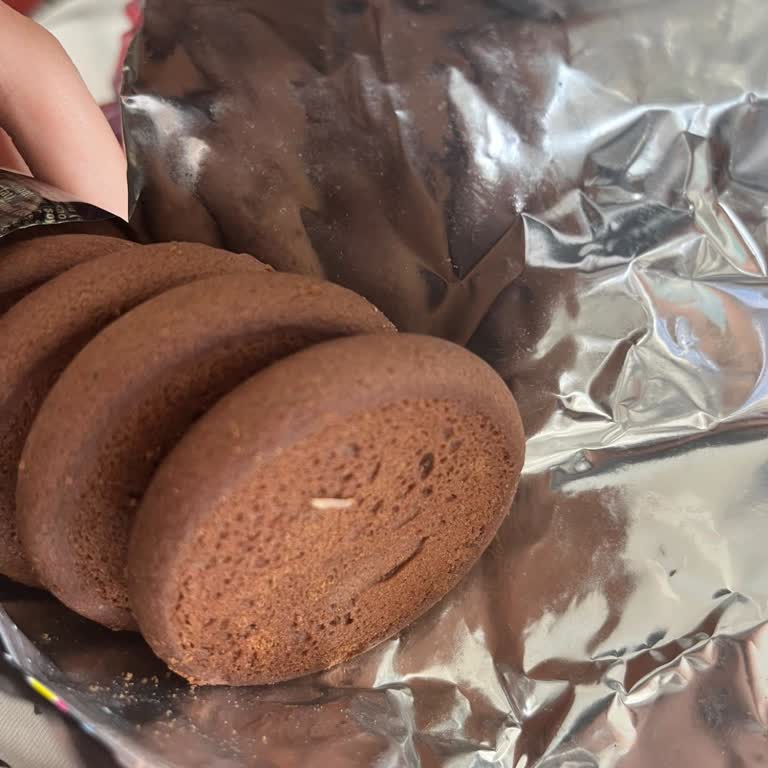 Ülker Biskrem Paketinde Hareket Eden Yabancı Maddeyle Karşılaştım, Hijyen Endişesi Yaşıyorum!