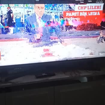Grundig Televizyonumda Sürekli Donma Ve Servis Sorunları Nedeniyle İade Talebim