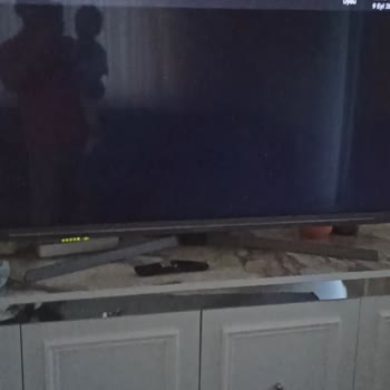Grundig Televizyonumda Sürekli Donma Ve Servis Sorunları Nedeniyle İade Talebim