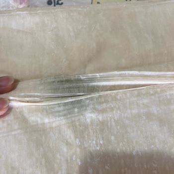 Taze Olması Gereken Yufka Küflü Çıktı, İade Edilemiyor!