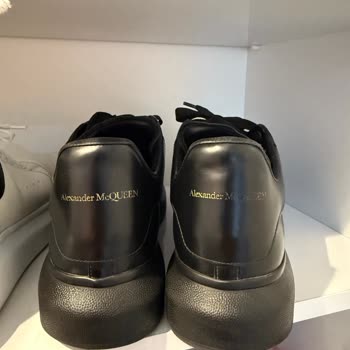 Alexander McQueen Sneakers Kısa Sürede Deforme Oldu Mağaza Çözüm Sunmadı