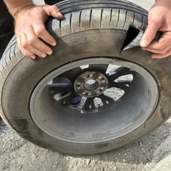 Açık Altyapı Kapağı Nedeniyle Aracım Zarar Gördü