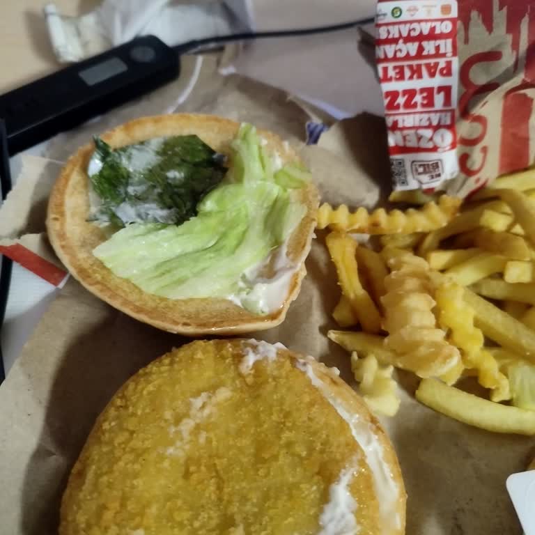 Siparişimde Çürümüş Marul Çıkması Nedeniyle Hijyen Sorunu Yaşadım