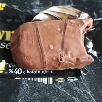 Eti Browni Kekte Delikler Ve Kum Gibi Çıtırtı Endişe Yarattı