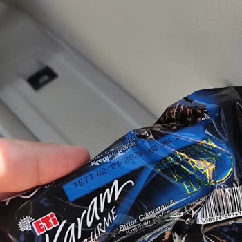 Aldığım Eti Karam Gurme Bitter Çikolatada Beyaz Tortular Çıktı, İade İstiyorum