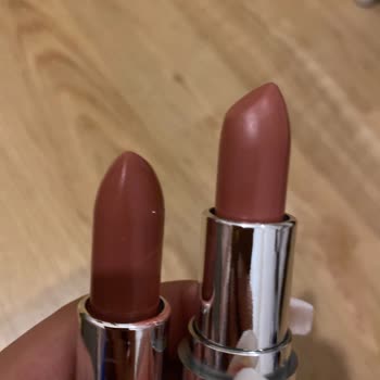 Gratis Beaulis Rujun Dışındaki Renk İle İçi Tamamen Farklı