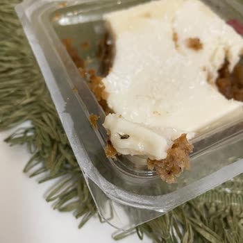 Aldığım Tatlının İçinden Böcek Çıktı: Hijyen Ve İade Talebim