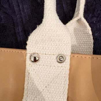 Manuka Everyday Bag Kısa Sürede Bozuldu Garanti Belgesi Yok