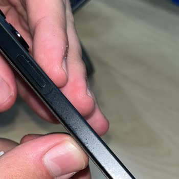 İphone 15'te Soyulma Problemi Ve Servis Mağduriyeti