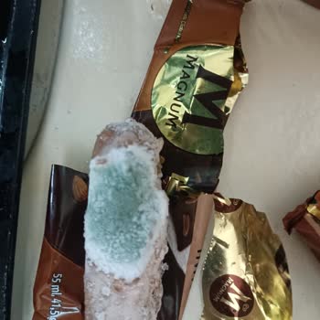 Tarihi Geçmemiş Magnum Mini Dondurmada Küf Ve Sağlık Endişesi