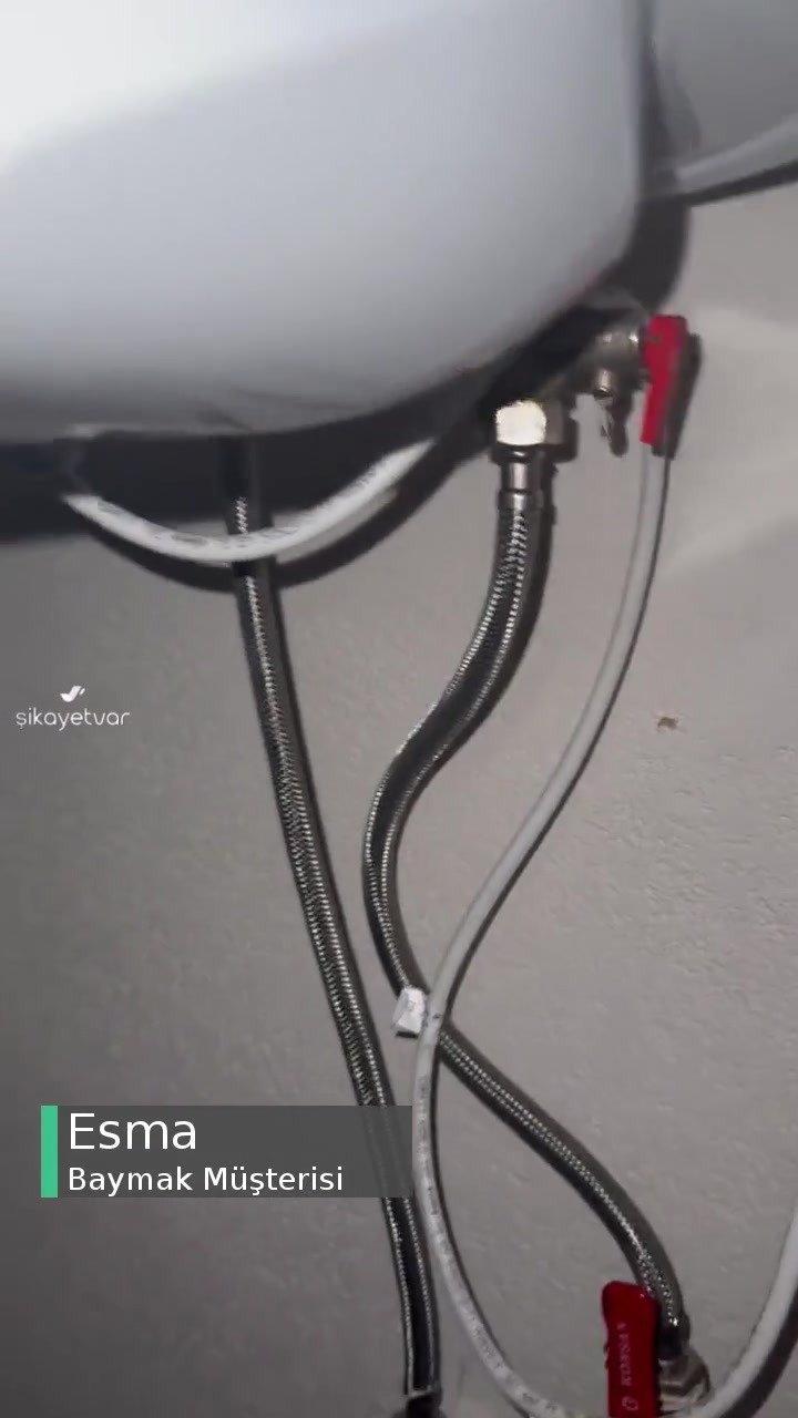 Baymak Sıfır Termosifon Bir Kere Bile Kullanılmamış Su Akıtıyor videonun kapak resmi