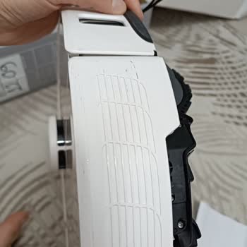 Servisten Çiziklerle Dönen Robot Süpürgem İçin Değişim Talebi