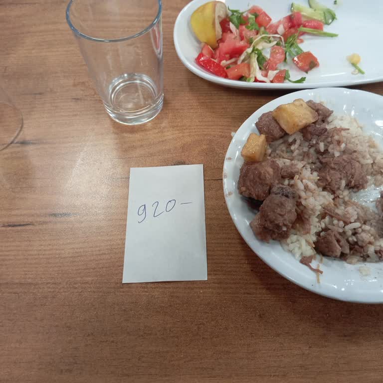 Bir Tesiste Yüksek Fiyat ve Olumsuz Müşteri Deneyimi Şikayeti