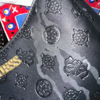 Kaliteli Diye Aldığım Guess Çanta Küçük Bir Temasta Mahvoldu!