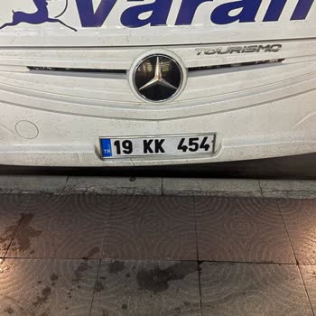 Varan Otobüsünde Geç Kalkış, Kötü Hijyen Ve İlgisiz Personel Mağduriyeti