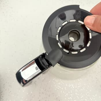 Kırık Ve Eksik Teslim Edilen Kahve Makinesi İçin Çözüm Bekliyorum