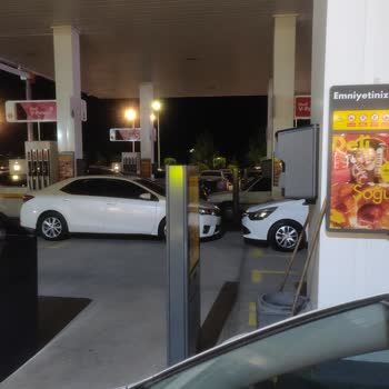 Shell İstasyonunda Park Sorunu Ve Yakıt Bulunmaması Mağduriyet Yaşattı