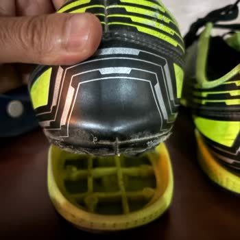 Kısa Sürede Açılan Kinetix Halı Saha Ayakkabısı Hayal Kırıklığı