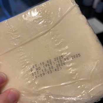 Peynir Paketinden Böcek Benzeri Madde Çıkması Hijyen Endişesi Yarattı