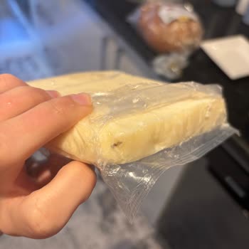 Peynir Paketinden Böcek Benzeri Madde Çıkması Hijyen Endişesi Yarattı