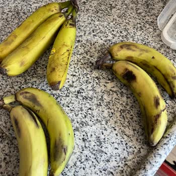 Getir'den Gelen Muzlar Hem Küçük Hem De Çürük Çıktı