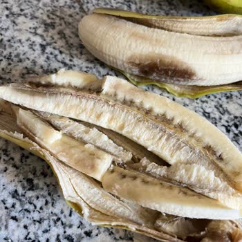 Getir'den Gelen Muzlar Hem Küçük Hem De Çürük Çıktı