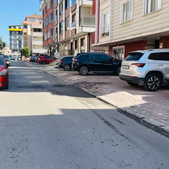 Asfalt Yama Sonrası Oluşan Çukur Ve Su Sızıntısı Mağduriyeti