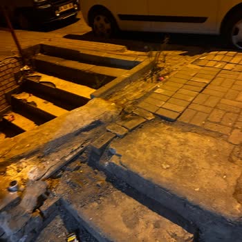 İSKİ Çalışması Sonrası Zarar Gören Merdiven Ve Yol İçin Çözüm Bekliyoruz