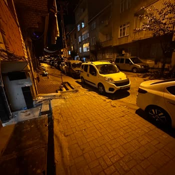 İSKİ Çalışması Sonrası Zarar Gören Merdiven Ve Yol İçin Çözüm Bekliyoruz