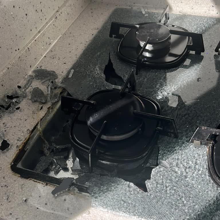 Silverline Cam Ocak Patlaması