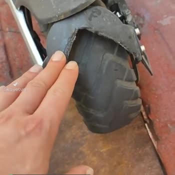 Onvo Rx4 Arka Çamurluk Kırıldı