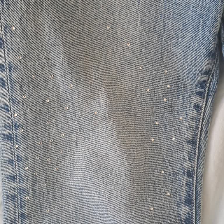 Aldığım Pantolonun Taşları Dökülüyor, Değişim Talep Ediyorum