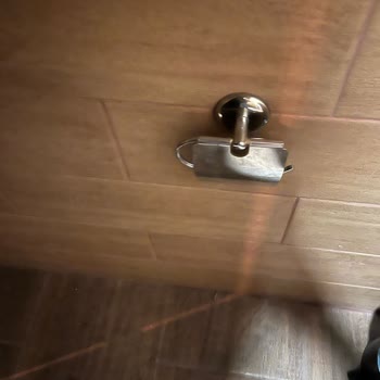 Kızlar Manastırı’nda Temizlik Eksikliği Ve Düğün Fotoğrafçılarının Ziyaretçi Deneyimini Olumsuz Etkilemesi