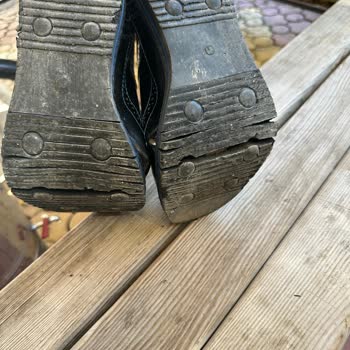 Dolap Bölünmüş Ayakkabının İadesi Reddedildi, İlgisizlikten Şikayetçiyim