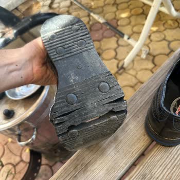 Dolap Bölünmüş Ayakkabının İadesi Reddedildi, İlgisizlikten Şikayetçiyim