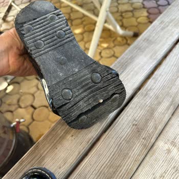 Dolap Bölünmüş Ayakkabının İadesi Reddedildi, İlgisizlikten Şikayetçiyim