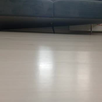 Akmode Mobilya Koltuk Ayakları Kırıldı Mağaza Çözüm Sunmuyor