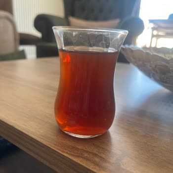 Aldığım Çay Bulanık Ve Kötü Görünüyor, Değişim Talep Ediyorum