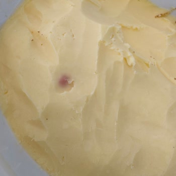 Tereyağında Pembe Renkli Yabancı Madde Endişesi