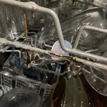 Bulaşık Makinesi Sepetlerinde Yoğun Paslanma Ve Yetersiz Destek